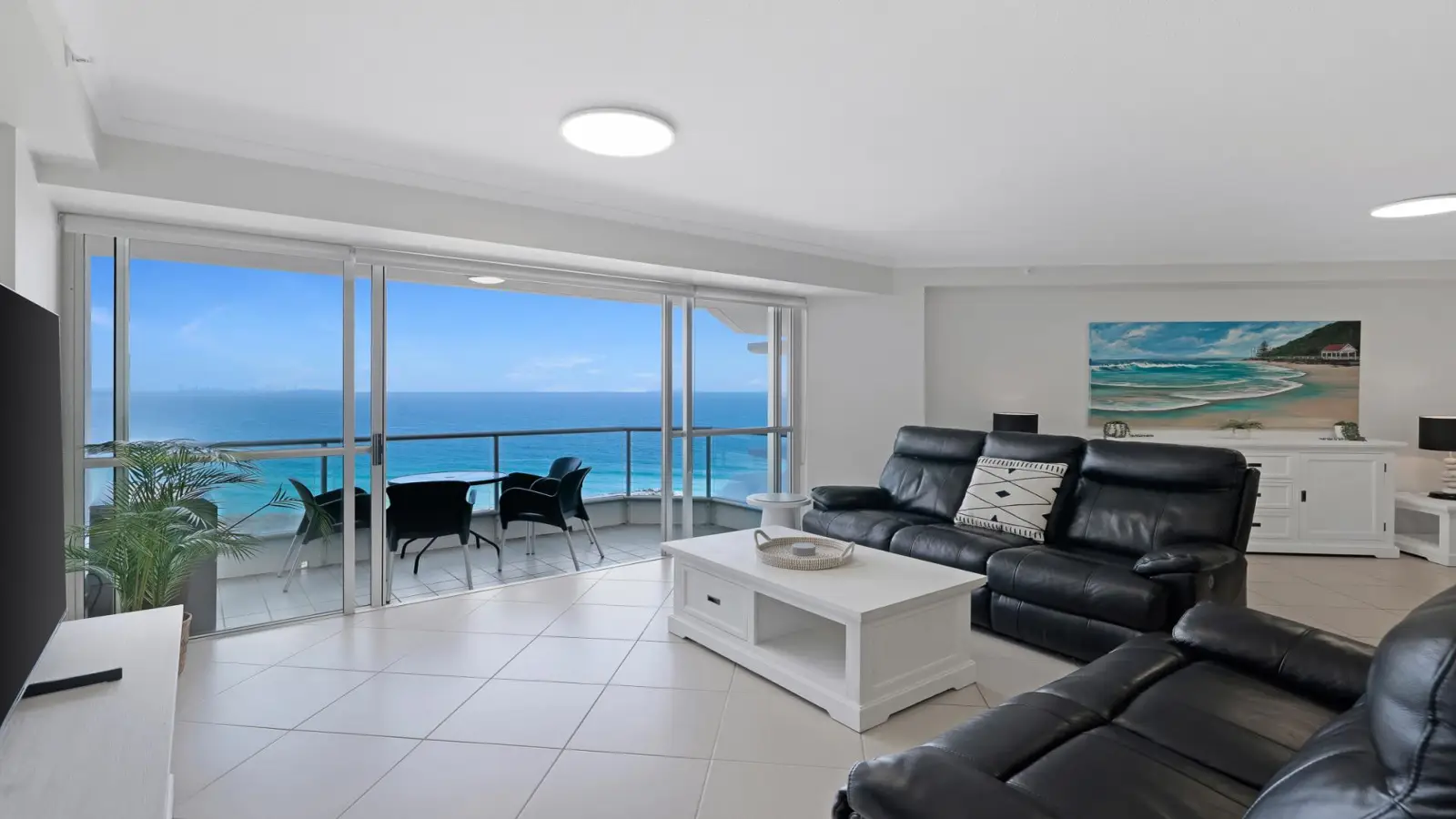 Superior Two Bedroom Ocean View Apartment